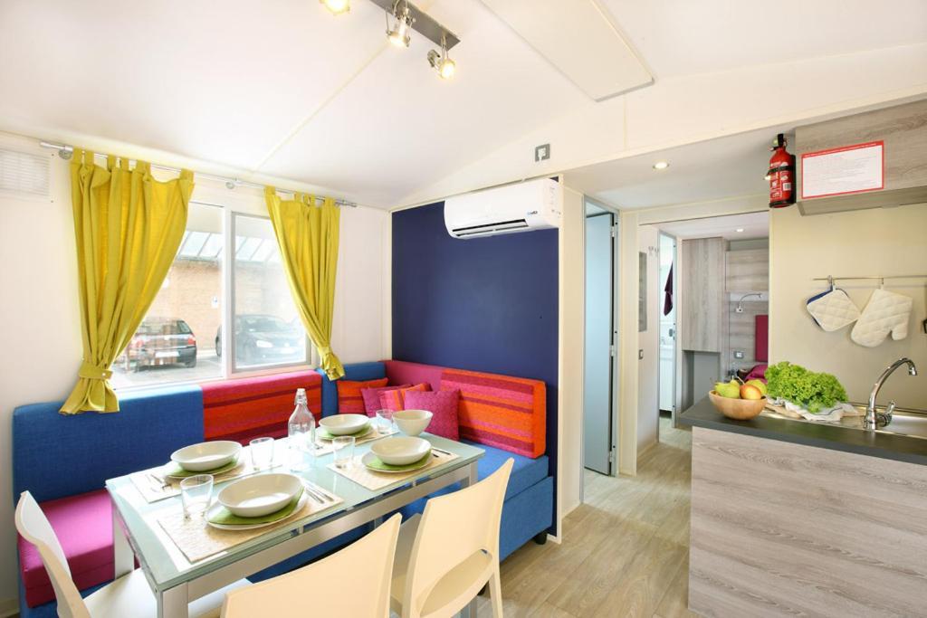 Casa Mobile Gustocamp A Caorle Hotel Exterior photo